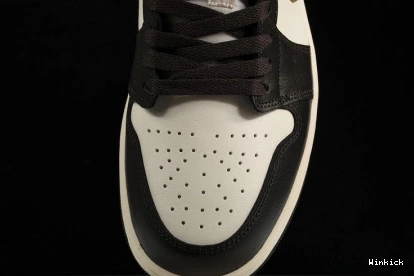 Low 1 DC0774-200  Jordan 0814